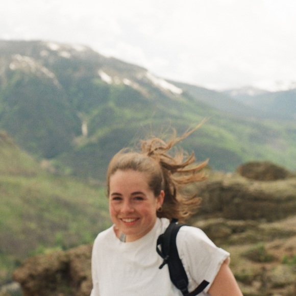 Meet your Posher, Maddie - Picture 3 of 3